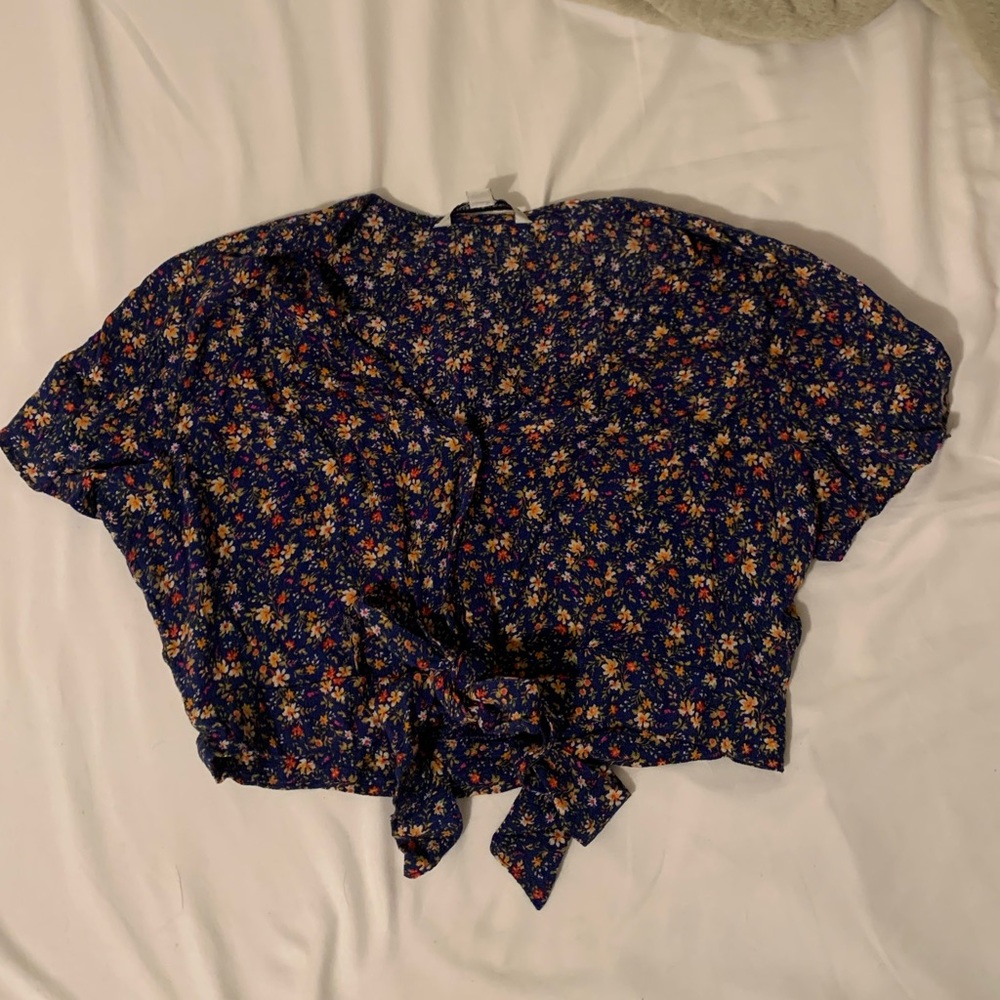 American Eagle floral crop top